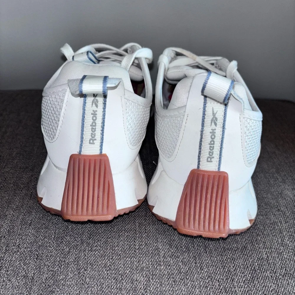 Size 9 Reebok Zig Dynamica Chalk Gum New Without Box Ortholite